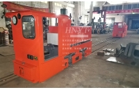 湘潭蓄電池電機車充電時為什么要加水？