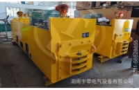 四川國(guó)外客戶定制的斬波調(diào)速CJY10噸架線式湘潭電機(jī)車(chē)發(fā)貨