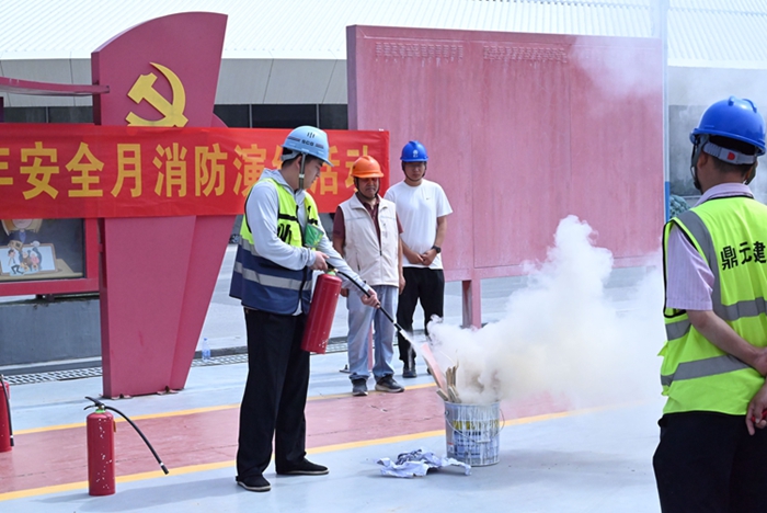 南湖未來廣場(chǎng)安全演練副本_副本.jpg